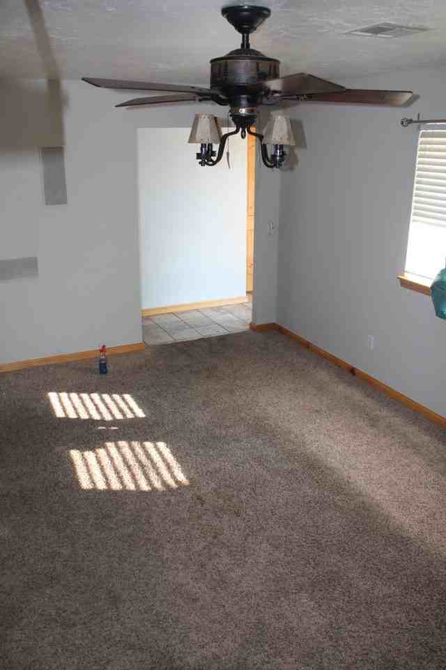 2217 Laneway Cir - Photo 5 of 33