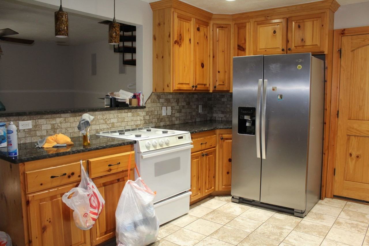 2217 Laneway Cir - Photo 7 of 33