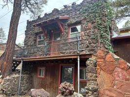 featured image of 205 S Spring St