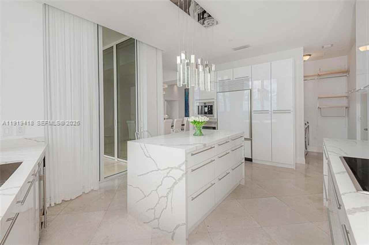 16001 16001 Collins Ave appt 4104 - Photo 3 of 50