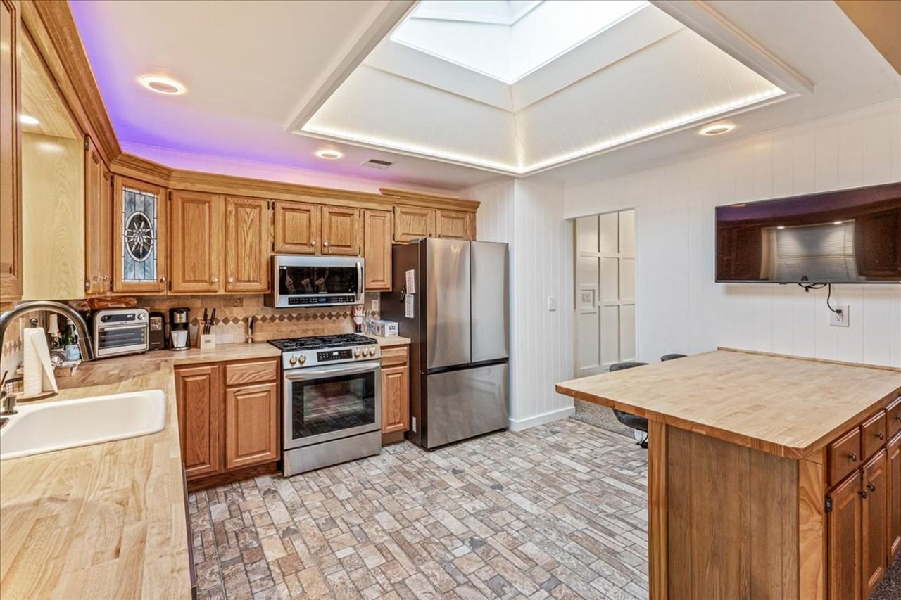 1225 14th St - Photo 2 of 25