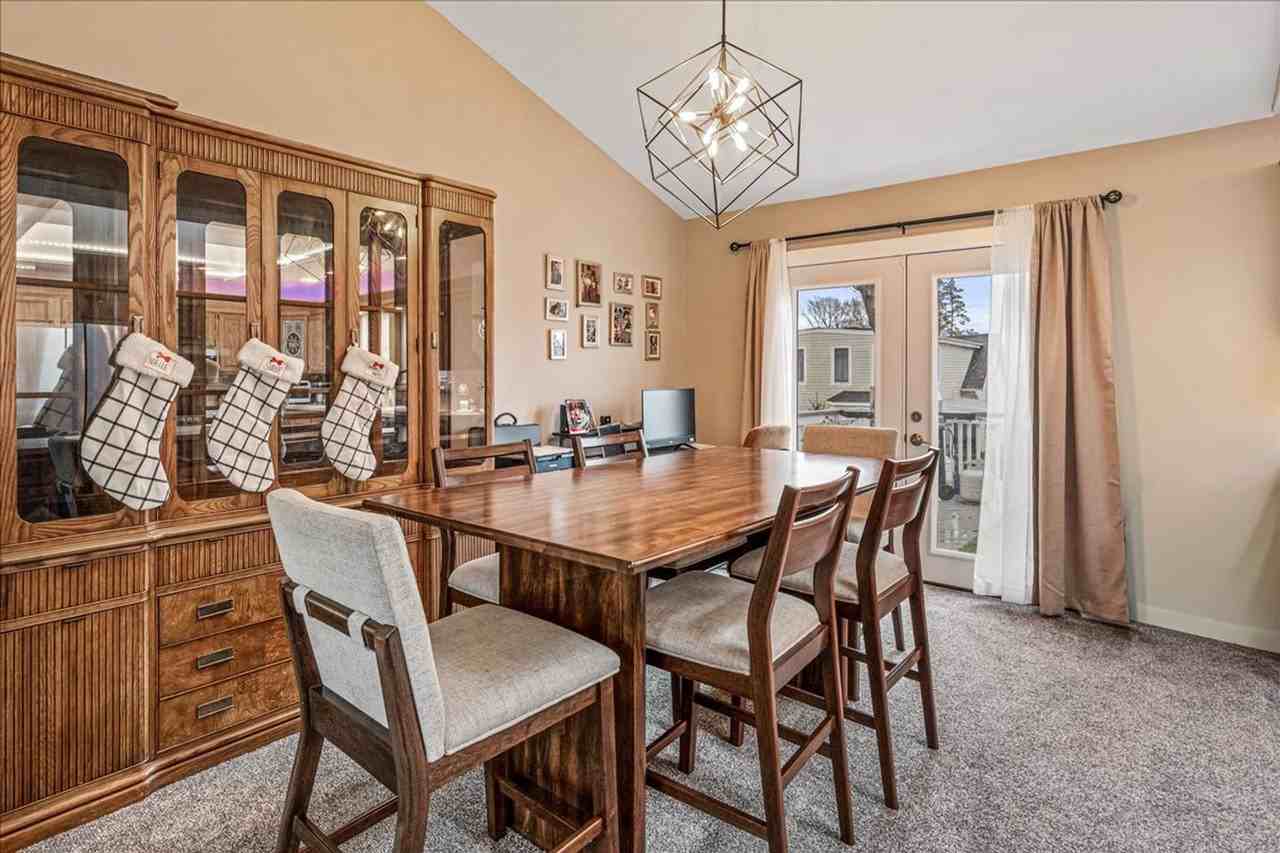 1225 14th St - Photo 4 of 25