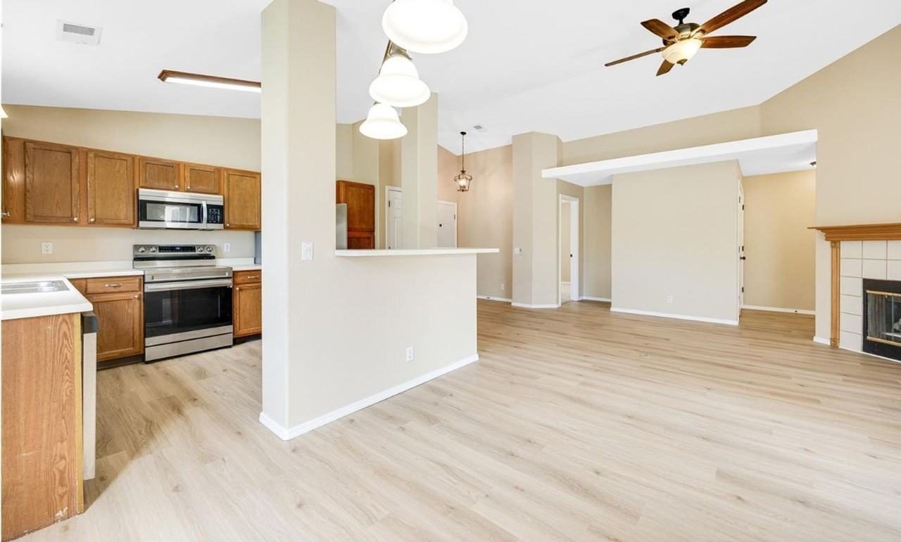 3630 Strawberry Field Grv #G - Photo 6 of 19