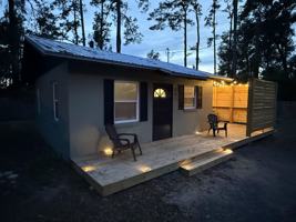 featured image of 742 Parklawn Cir