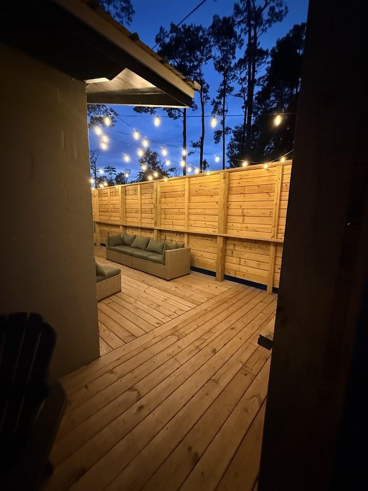 742 Parklawn Cir - Photo 2 of 15