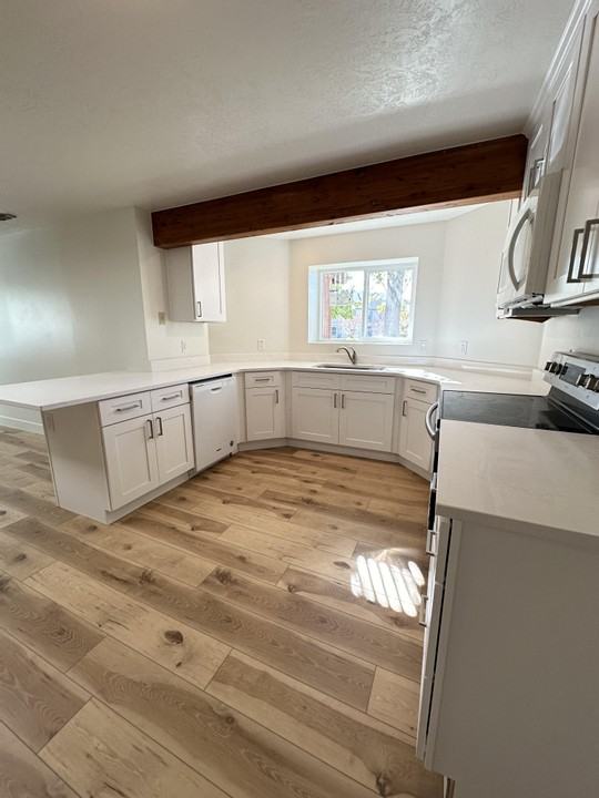 10218 E Snow Iris Way #1 - Photo 5 of 18