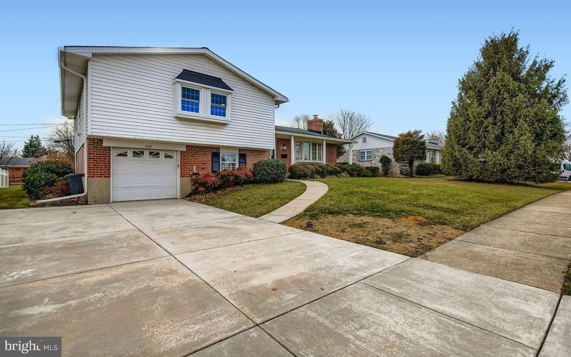 119 E Padonia Rd - Photo 2 of 47