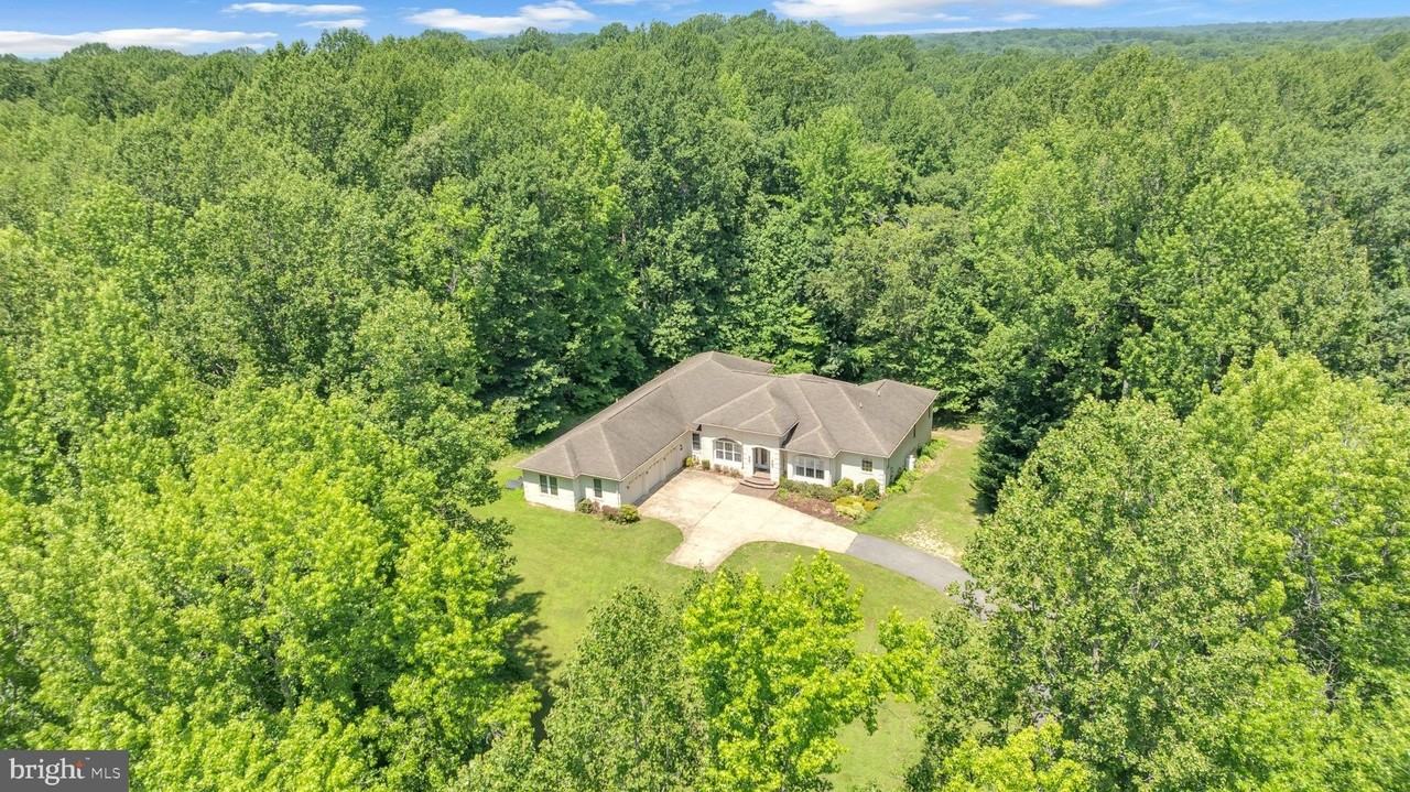 13716 Molly Berry Rd - Photo 2 of 50