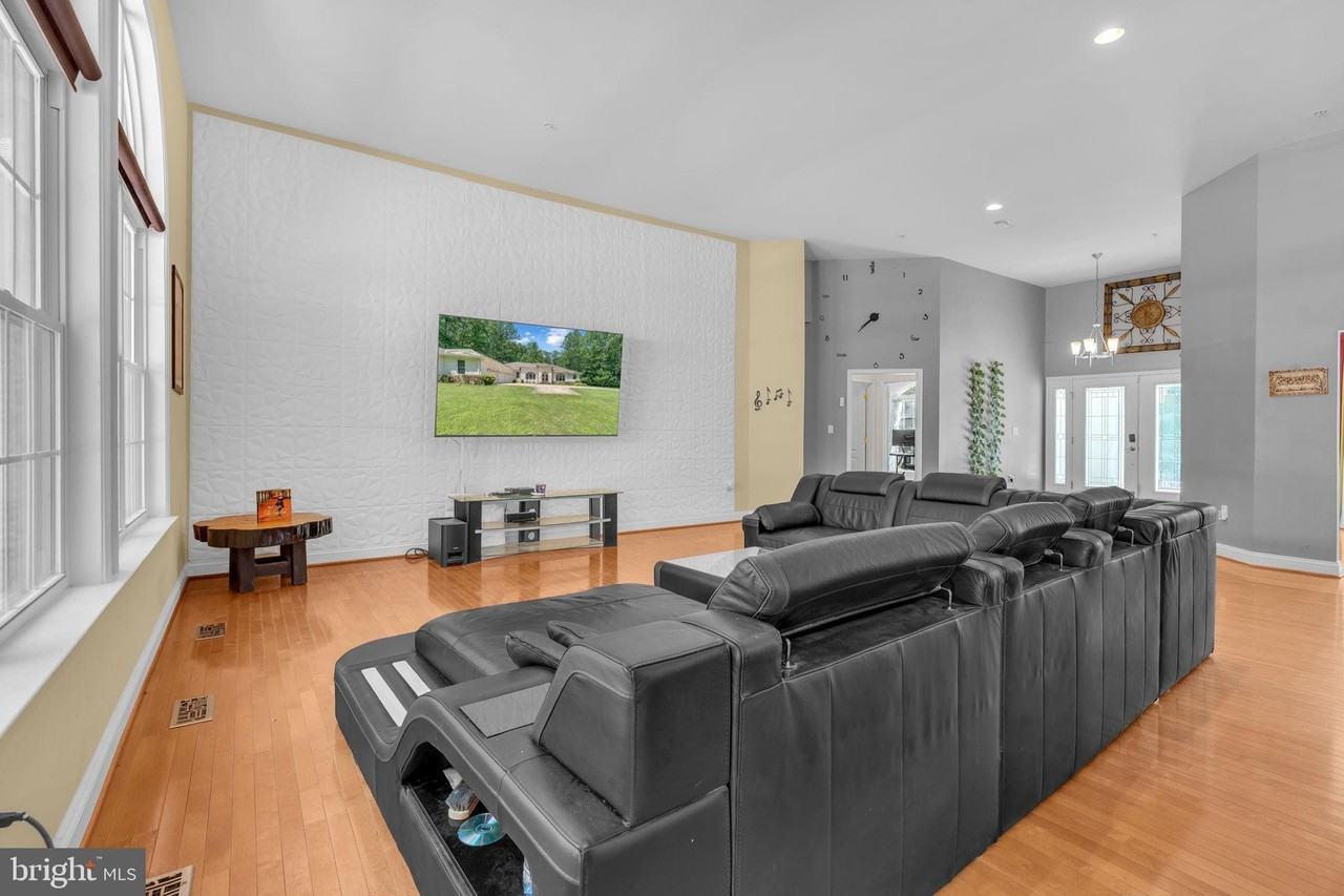 13716 Molly Berry Rd - Photo 6 of 50