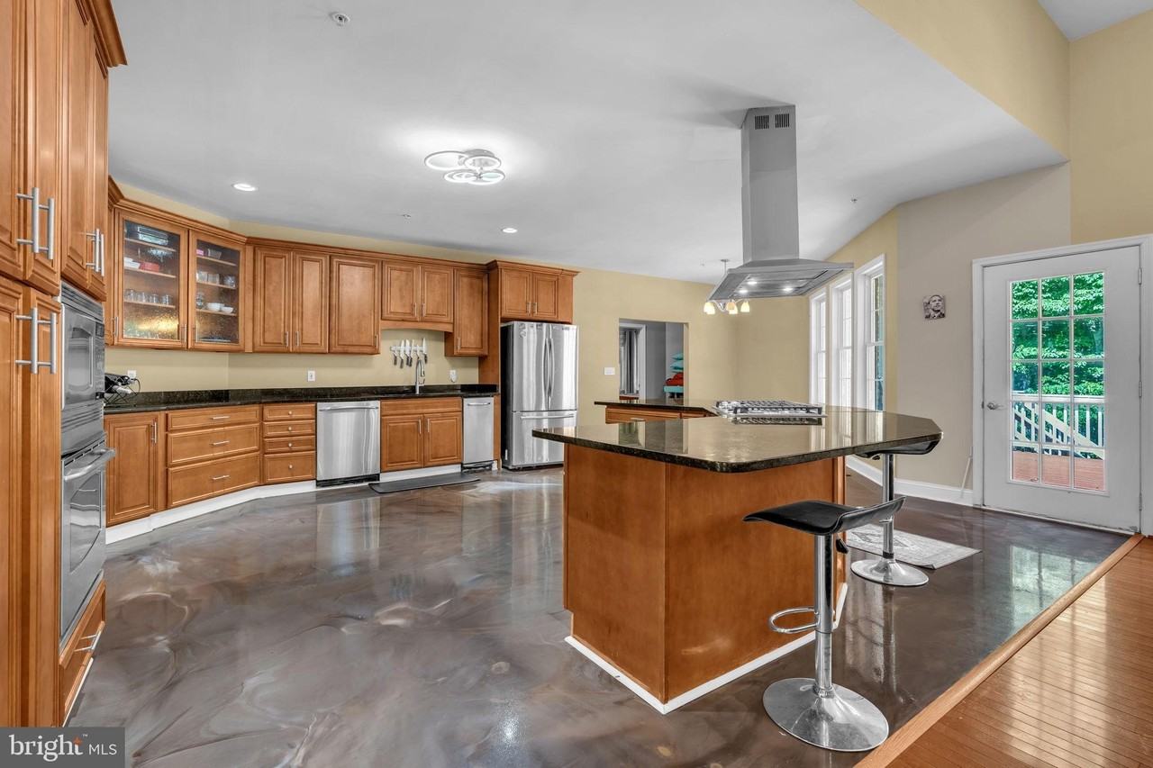 13716 Molly Berry Rd - Photo 7 of 50