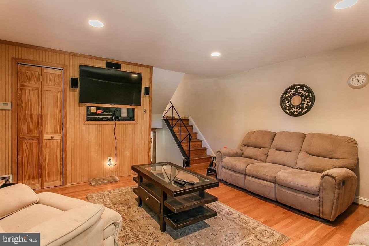 962 Wedgewood Dr - Photo 2 of 11