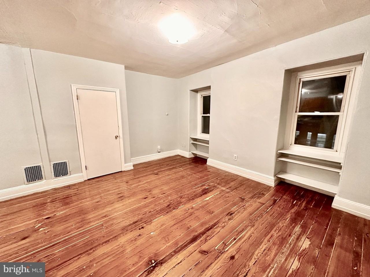 747 S 22nd St Unit 3 #3 - Photo 3 of 19