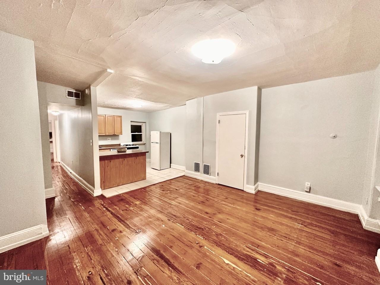 747 S 22nd St Unit 3 #3 - Photo 4 of 19