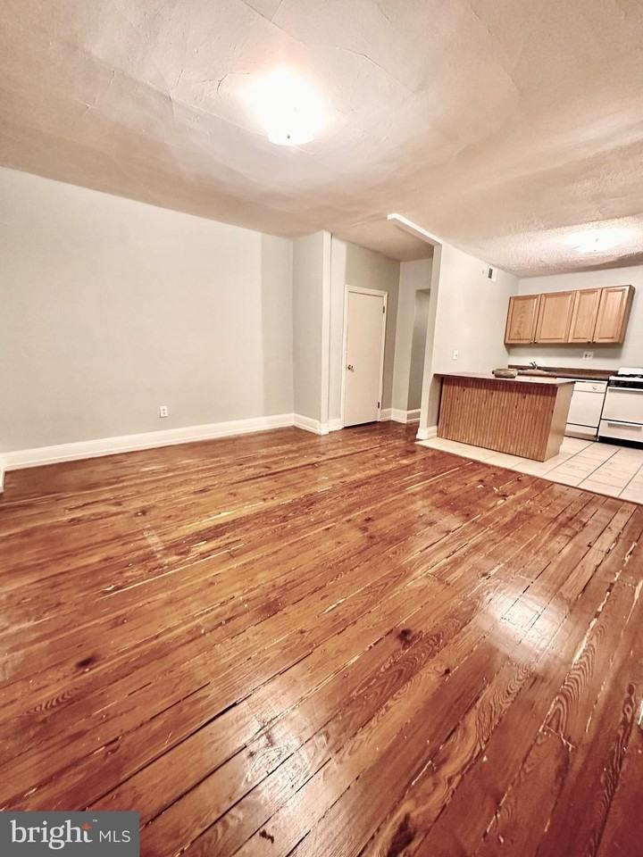 747 S 22nd St Unit 3 #3 - Photo 5 of 19