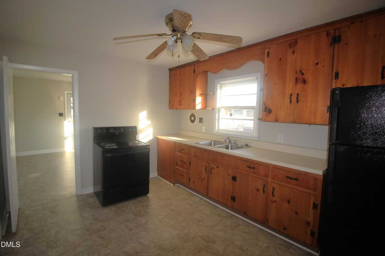 1209 Bobbitt Dr - Photo 6 of 18