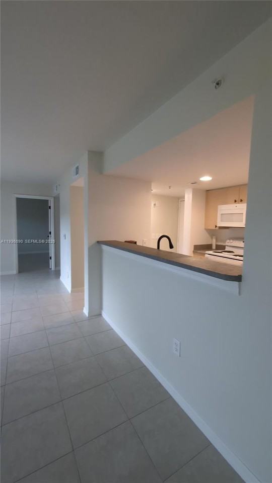 4220 San Marino Boulevard #106 - Photo 4 of 27