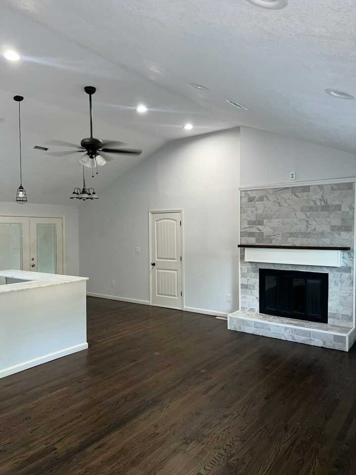 9316 Fairwood Drive - Photo 4 of 35