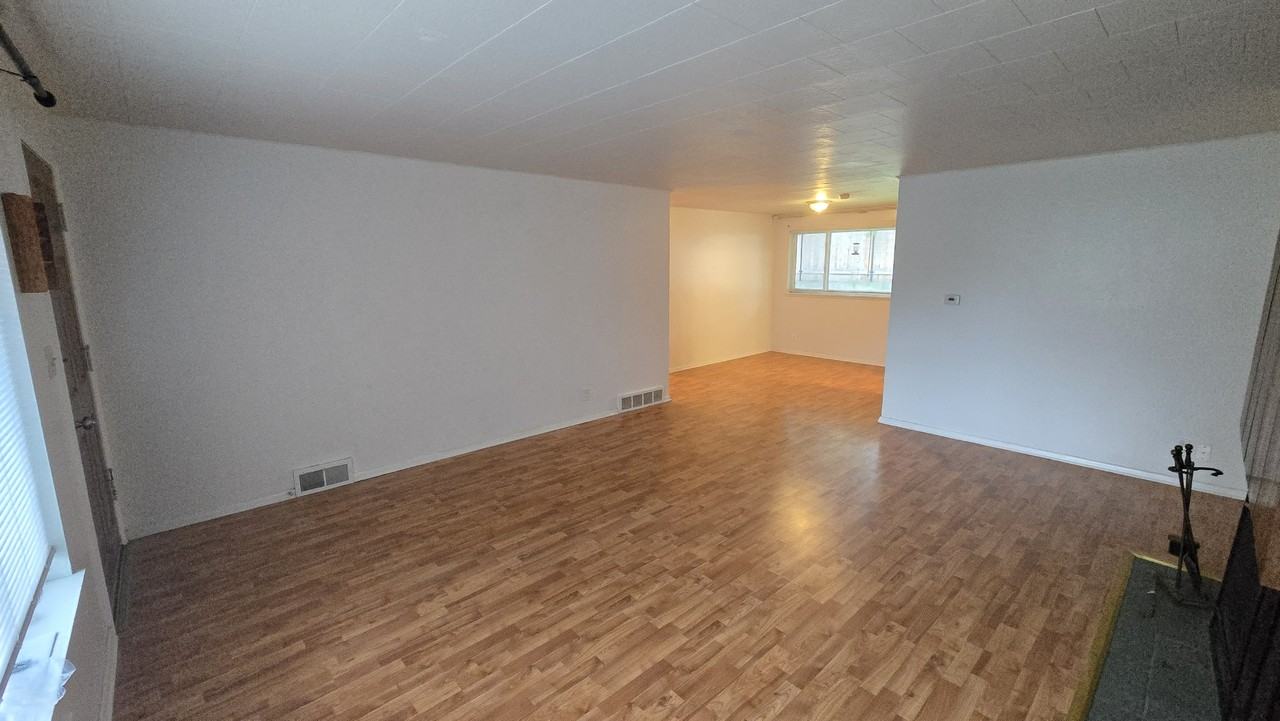 6546 25th Ave Ne #1 - Photo 3 of 23