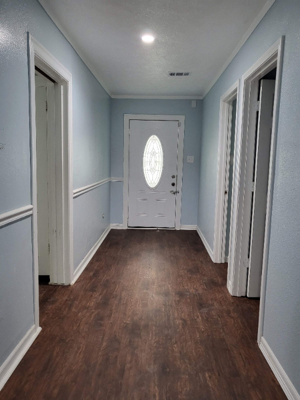 3325 Tampa St - Photo 5 of 14