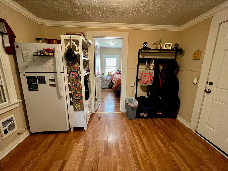 51 Fleming St #REAR - Photo 4 of 7