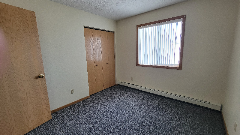 1009 13th St N - Photo 2 of 5