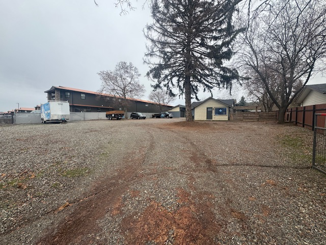 16307 E Trent Ave #B - Photo 6 of 15