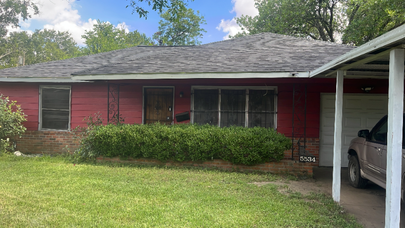 5534 Groveton St - Photo 2 of 4