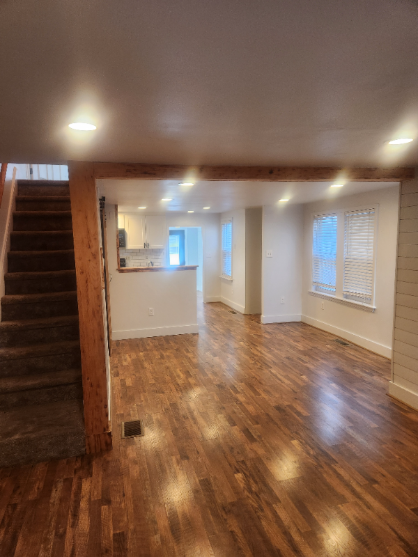 948 W Main St - Photo 2 of 20