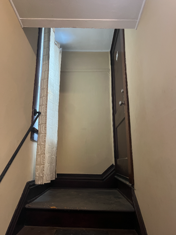 823 Market St #8 - Photo 3 of 17