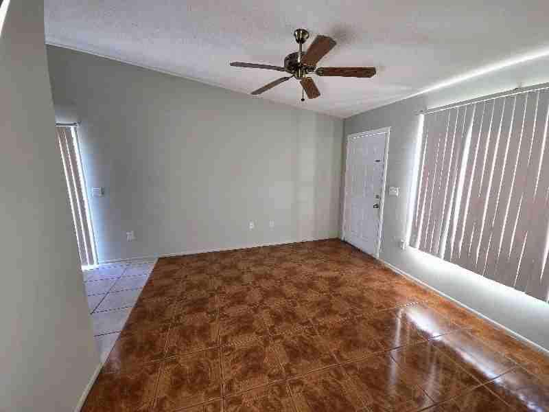 7239 Sky Ct - Photo 2 of 13