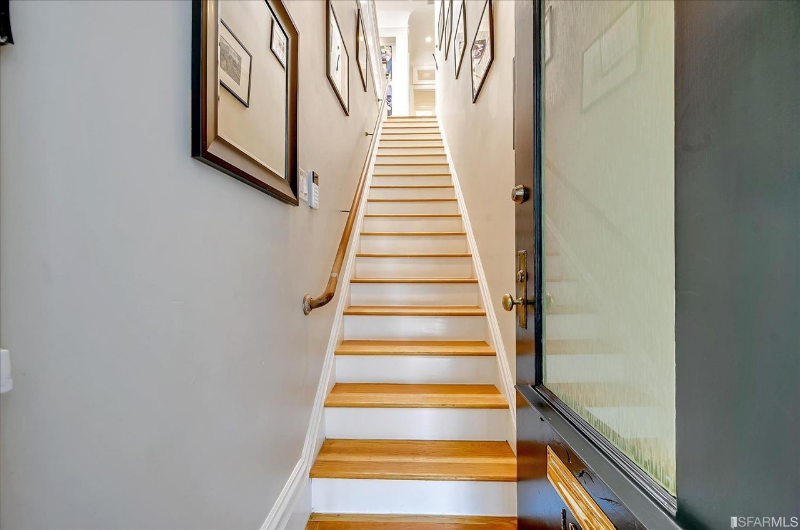 1841 Taylor St - Photo 2 of 7