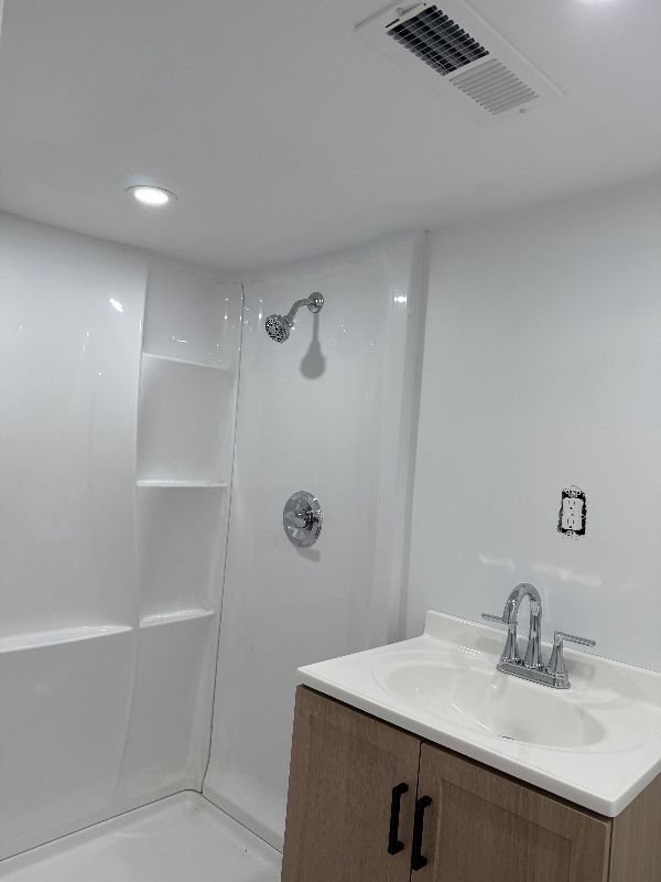 346 Glenbrook Rd #1 - Photo 5 of 6