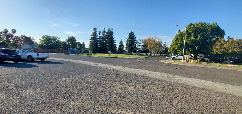 1640 Baywood Dr - Photo 2 of 14