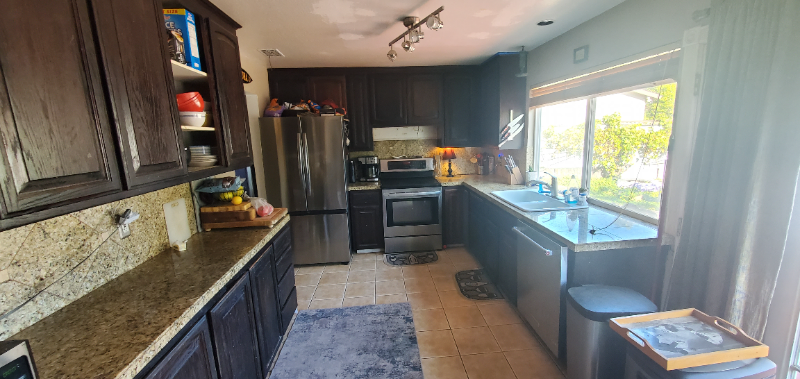 1640 Baywood Dr - Photo 3 of 14