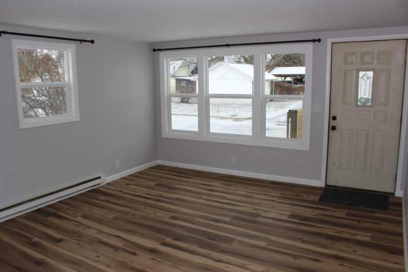 310 E 37th St - Photo 3 of 13