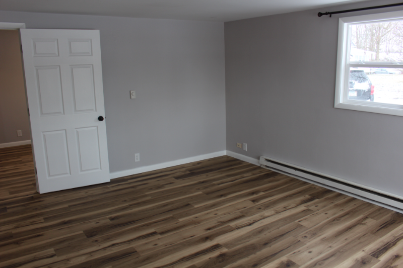 310 E 37th St - Photo 5 of 13