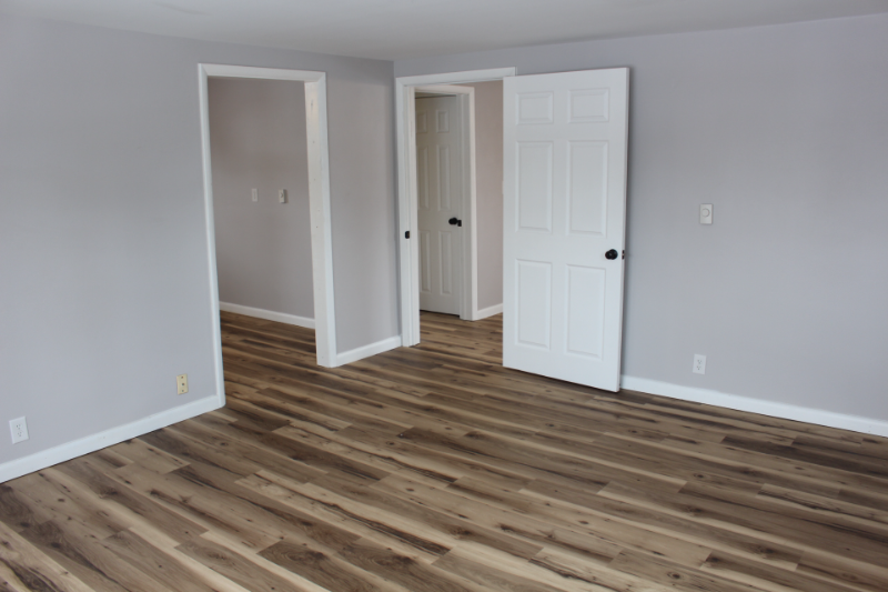 310 E 37th St - Photo 6 of 13