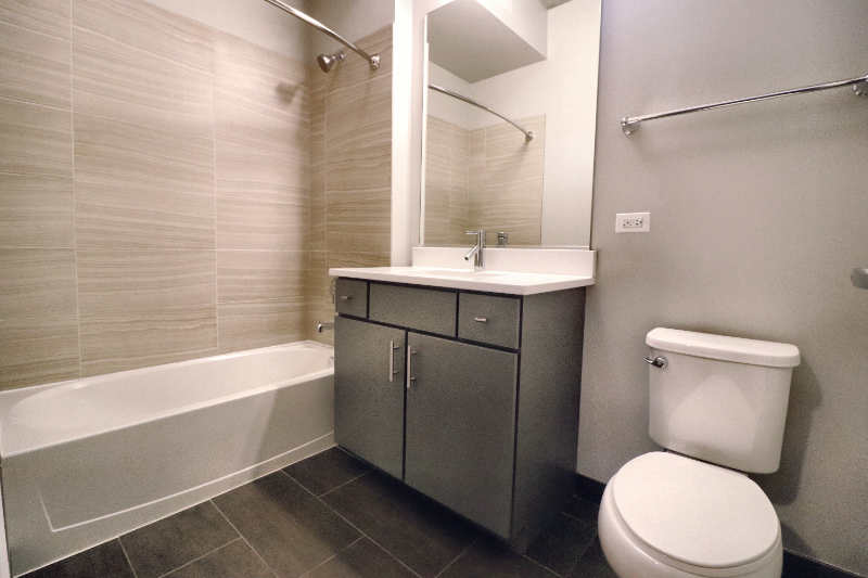 851 S Clark St - Photo 3 of 14