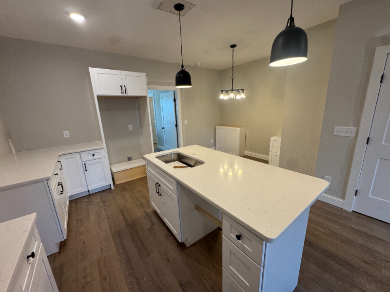 267 W Spring St - Photo 3 of 15