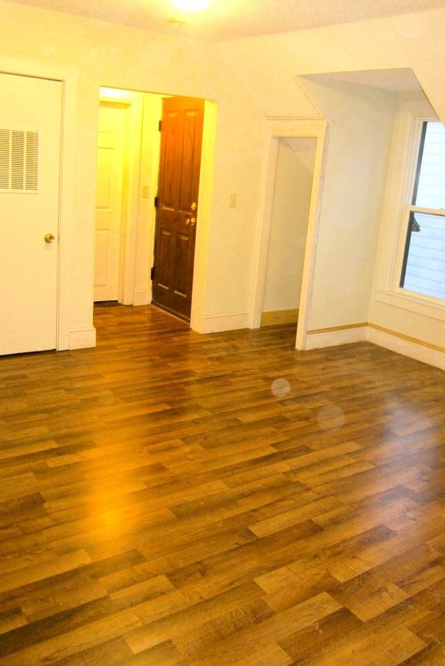 2615 Polk St Ne #2 - Photo 3 of 11