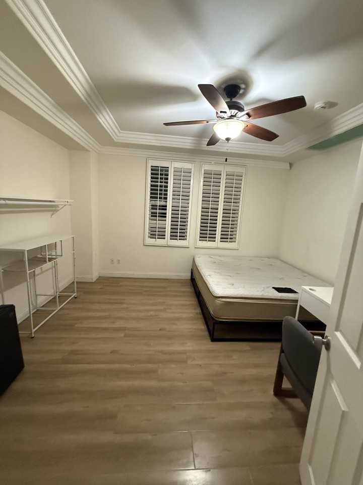 13238 Wooden Gate Way #12