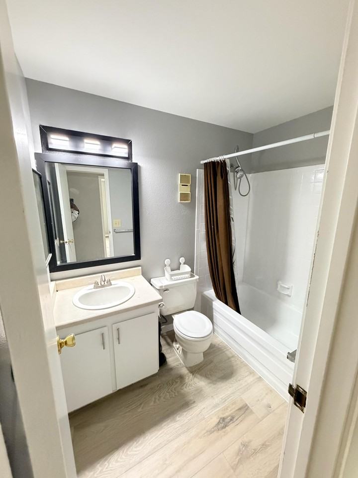 14444 E Colorado Dr #204 - Photo 7 of 12