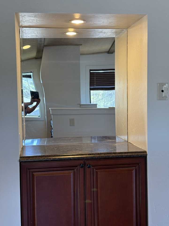 576 Campbell St #B - Photo 6 of 15