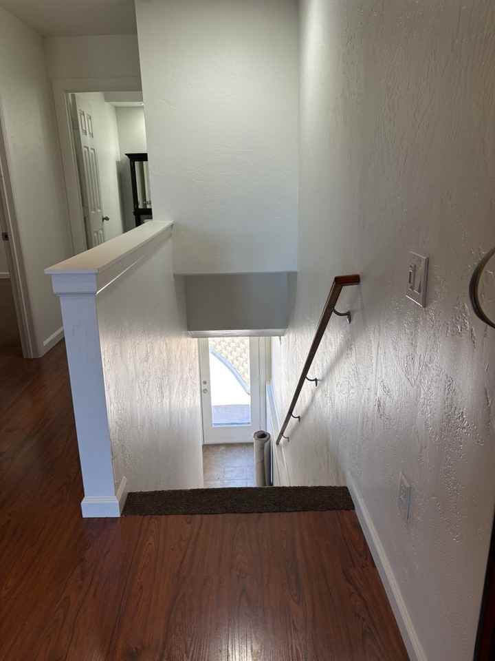 576 Campbell St #B - Photo 7 of 15