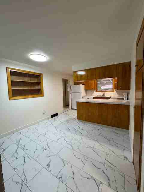 804 W Westview Ave #804 - Photo 2 of 8