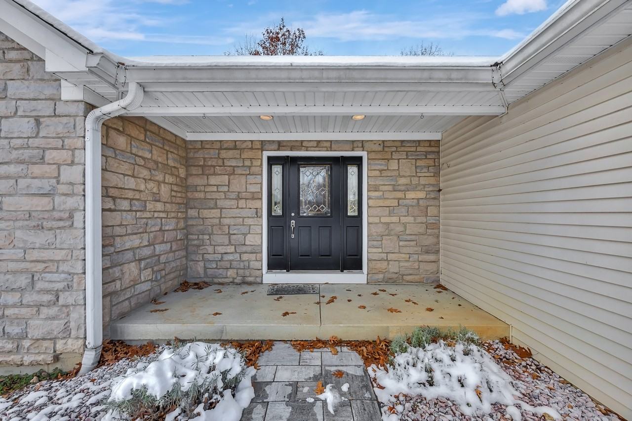 20401 Matterhorn Dr #NA - Photo 3 of 29