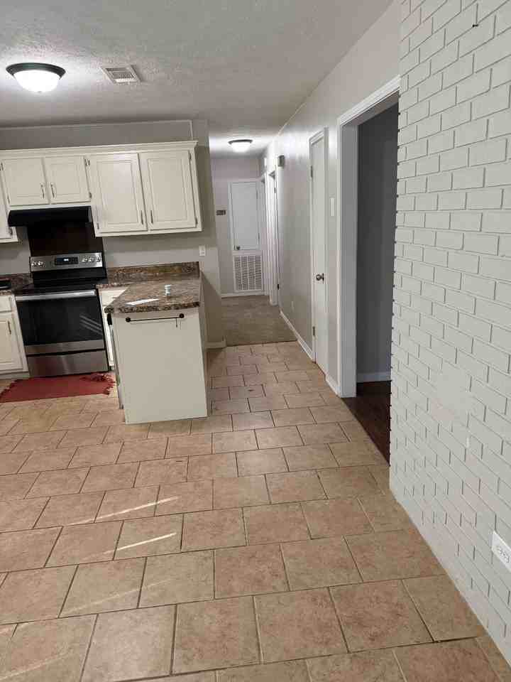 619 Cherokee Rd #NA - Photo 3 of 11