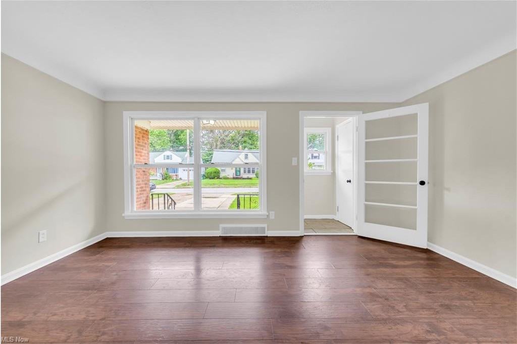 416 E 255th St #NA - Photo 4 of 23