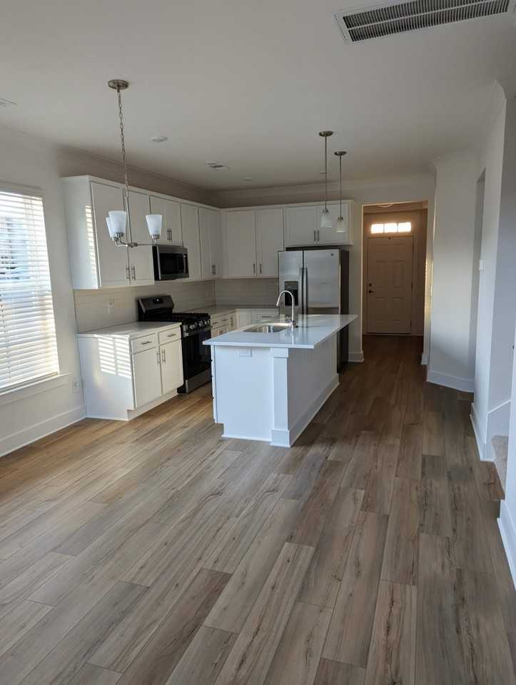 600 Wetherbrooke Way #600 - Photo 2 of 12