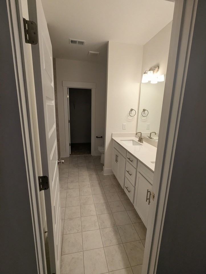 600 Wetherbrooke Way #600 - Photo 4 of 12